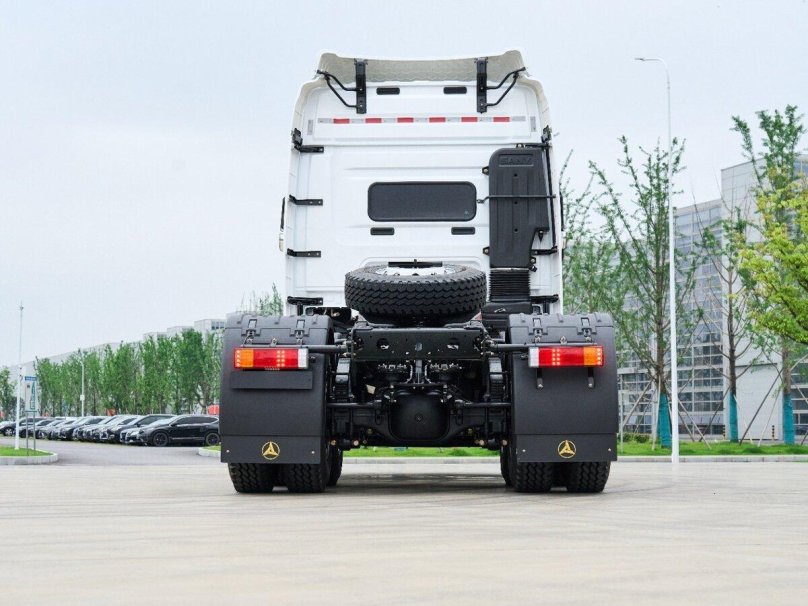 Седельный тягач sany d525a 6x4