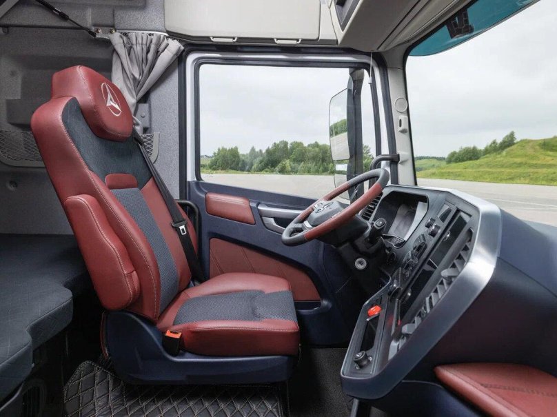 Грузовик DAF XF 105 салон