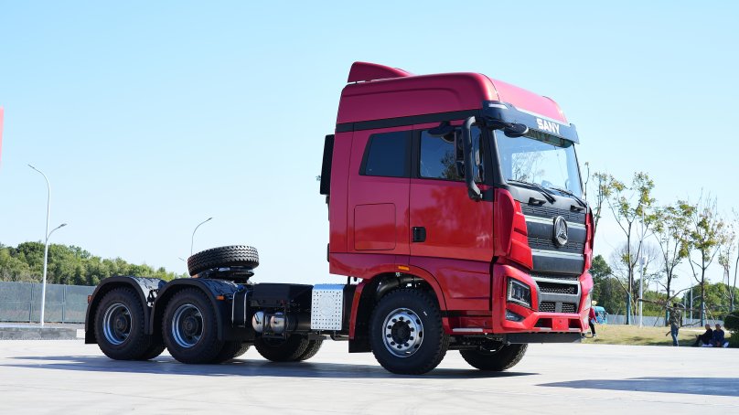 Седельный тягач sany d525a 6x4