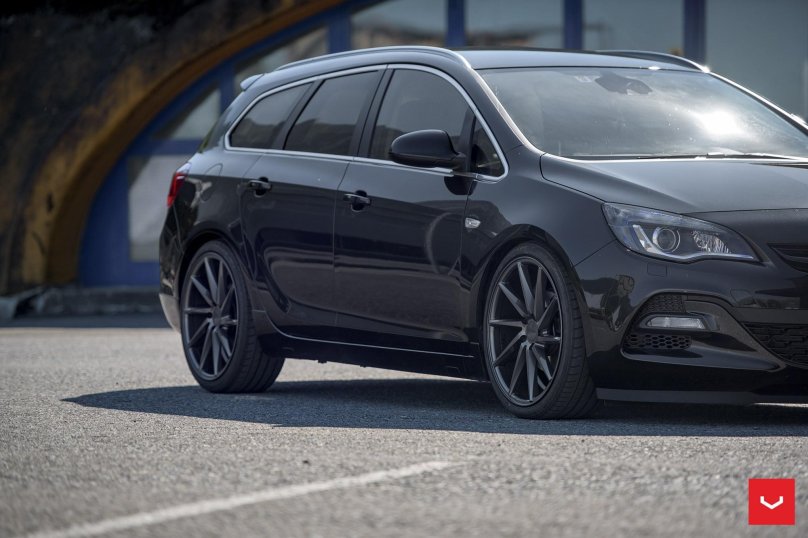 Opel Astra j Sports Tourer r19