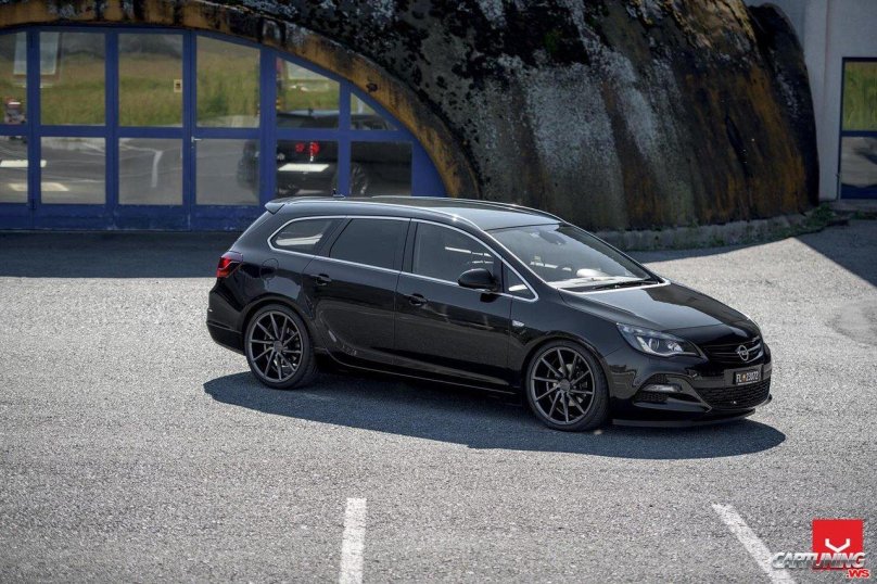 Opel Astra j Sports Tourer r19