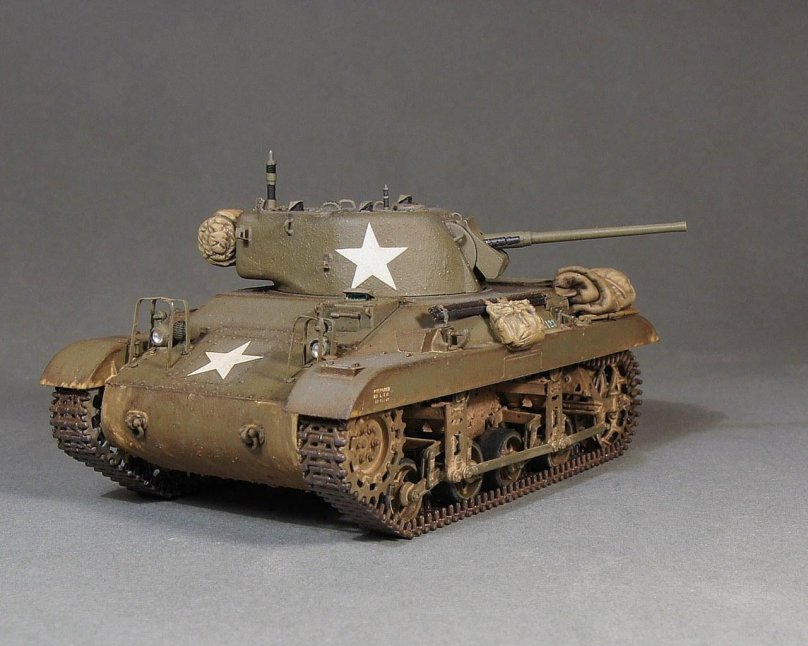 M22 Локаст сбоку