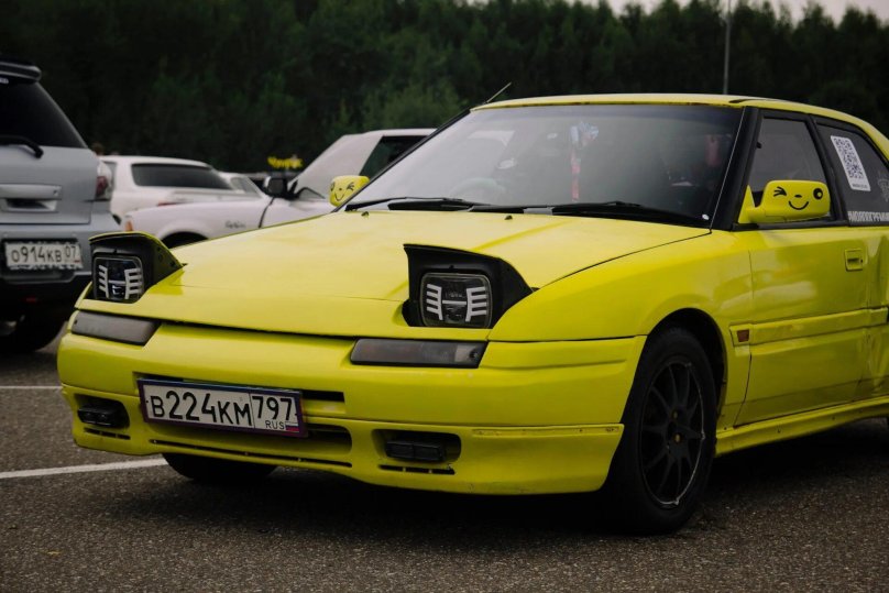 Мазда фамилия Астина