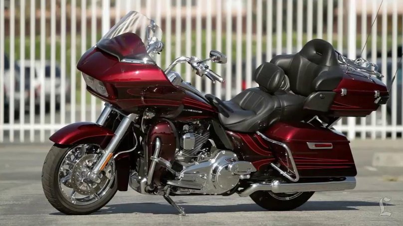 Харлей Дэвидсон CVO Road Glide