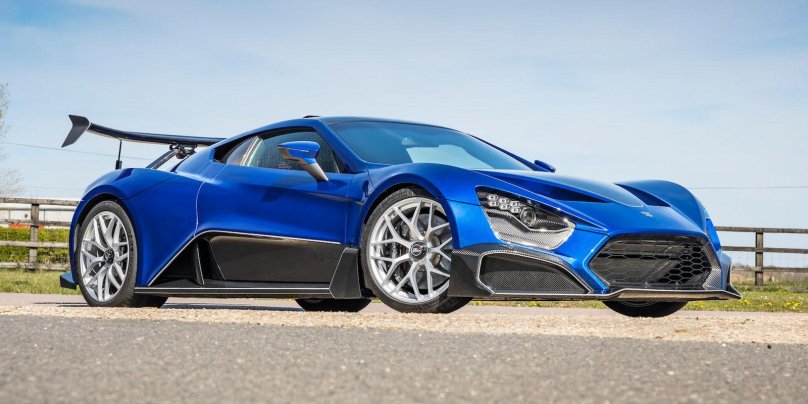 Голубой суперкар в Ижевске