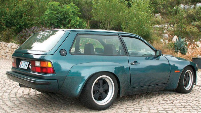 Porsche 944