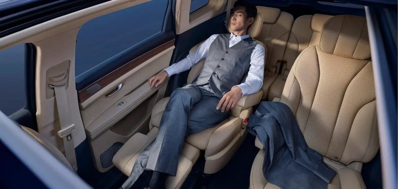 Huawei Aito m7 салон