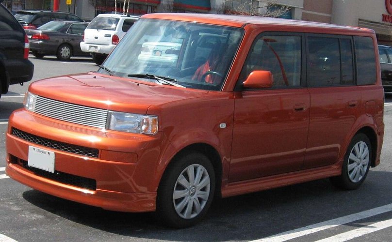 Scion XB 2004