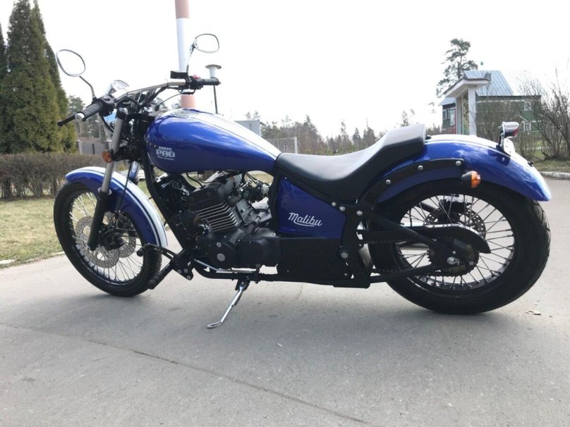 Johnny pag Malibu 320i