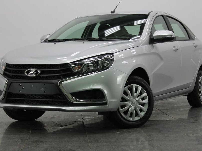 Лада Веста белая 2018