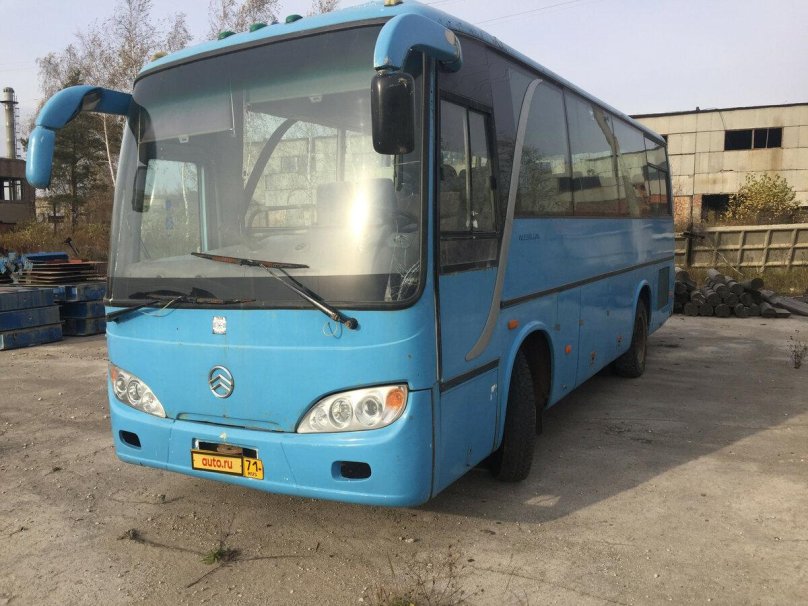 Автобус Golden Dragon xml6126jr