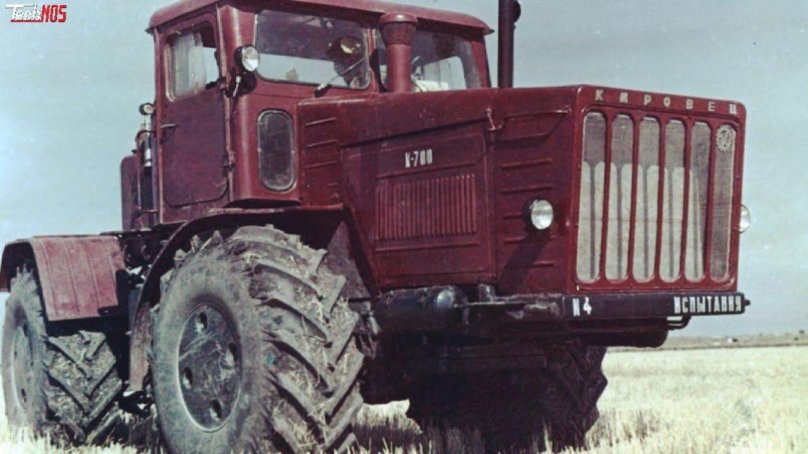 Кировец к 700 горбатый