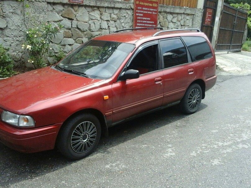 Nissan Sunny California y10