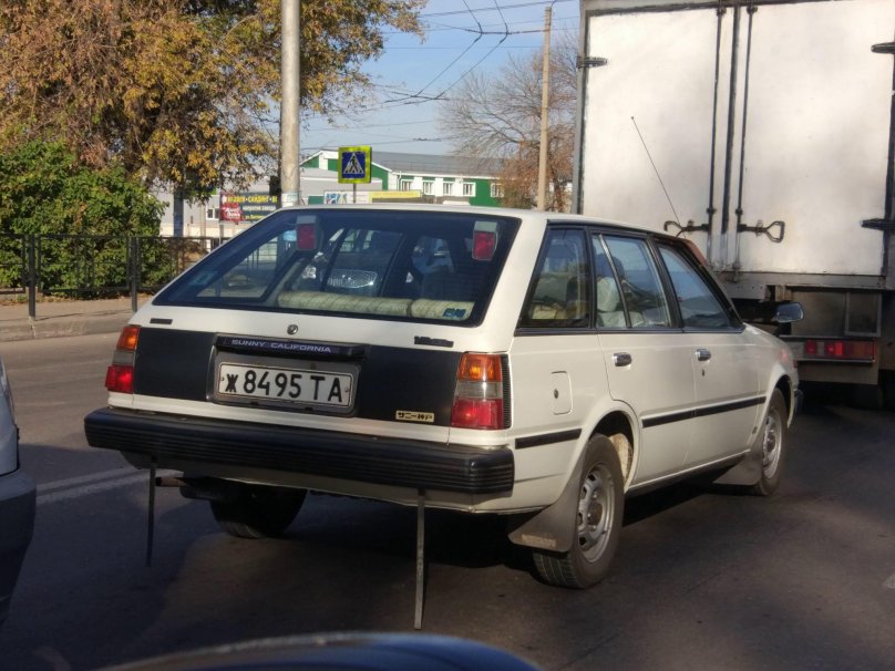 Nissan Sunny California 1992