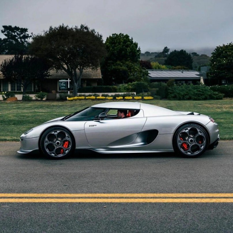 Гиперкар Koenigsegg cc850