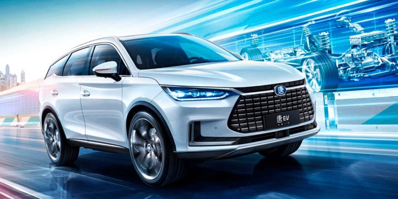 Китайский электромобиль BYD Tang