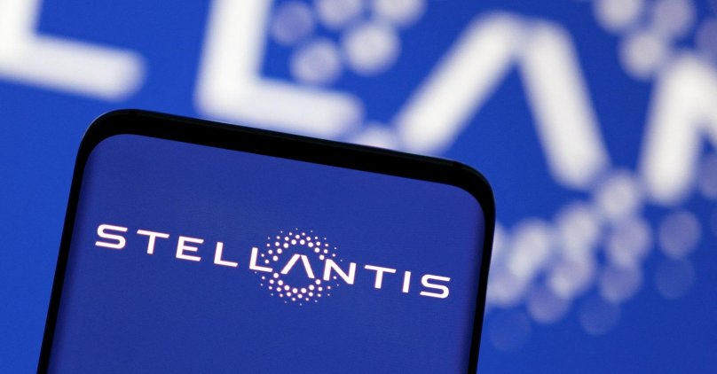 Stellantis лого