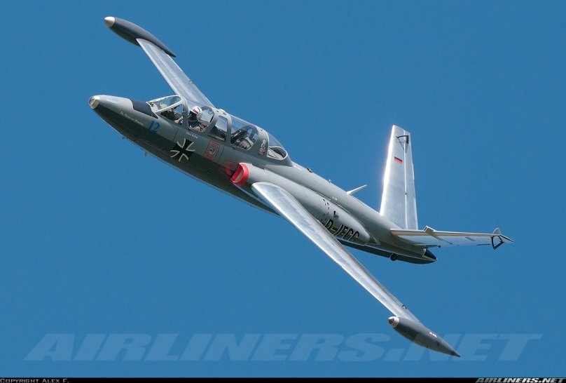 Самолёт Aerospatiale cm 170 Magister