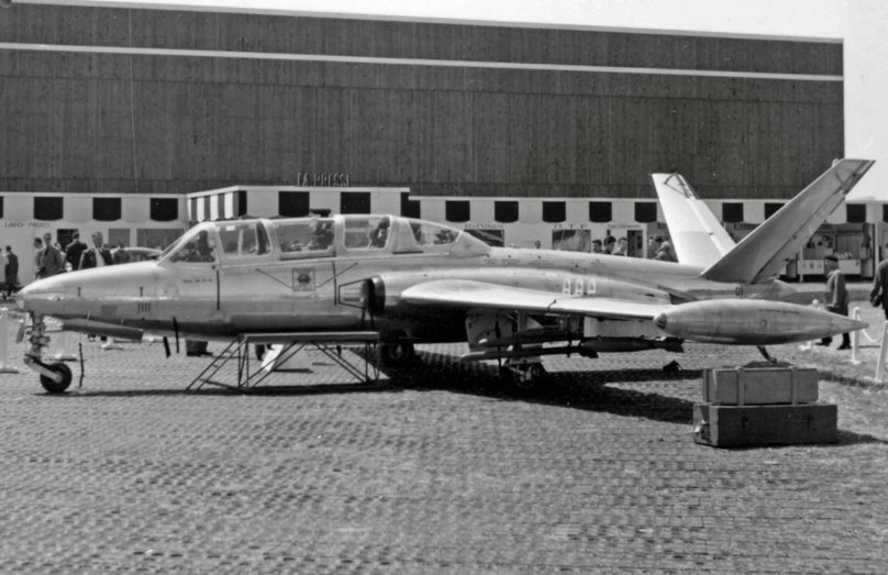 Самолёт Aerospatiale cm 170 Magister