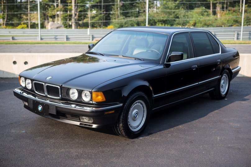 BMW 730 e32