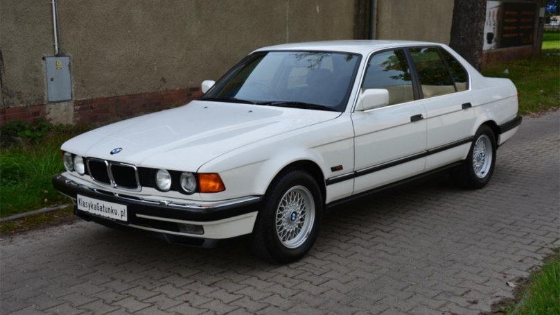 BMW 740i e32