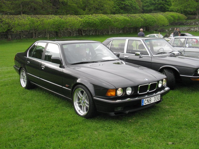 E32 750i