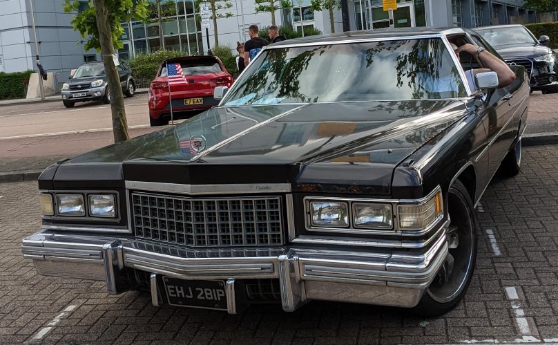Cadillac Deville купе 1976