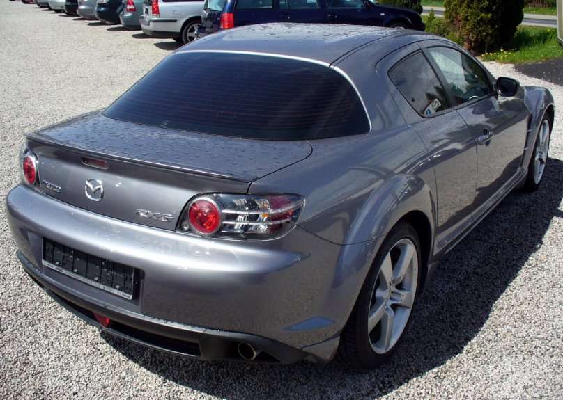 Фото задней оптики Мазда РХ 8