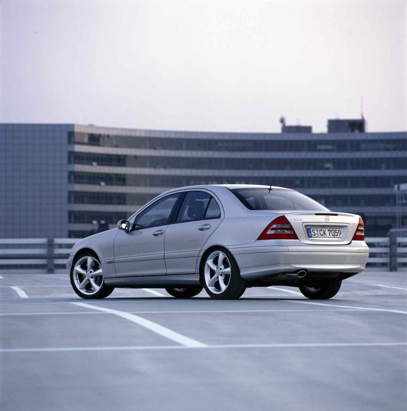 Мерседес Бенц c class 2003