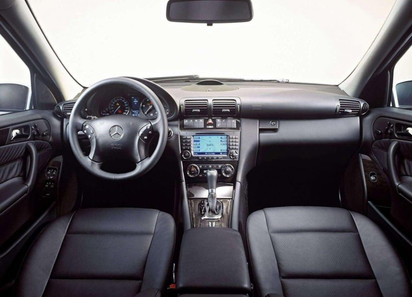 Mercedes-Benz w203 салон