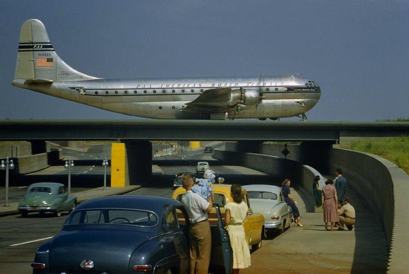 Боинг 377 "Стратокруизер" кабина