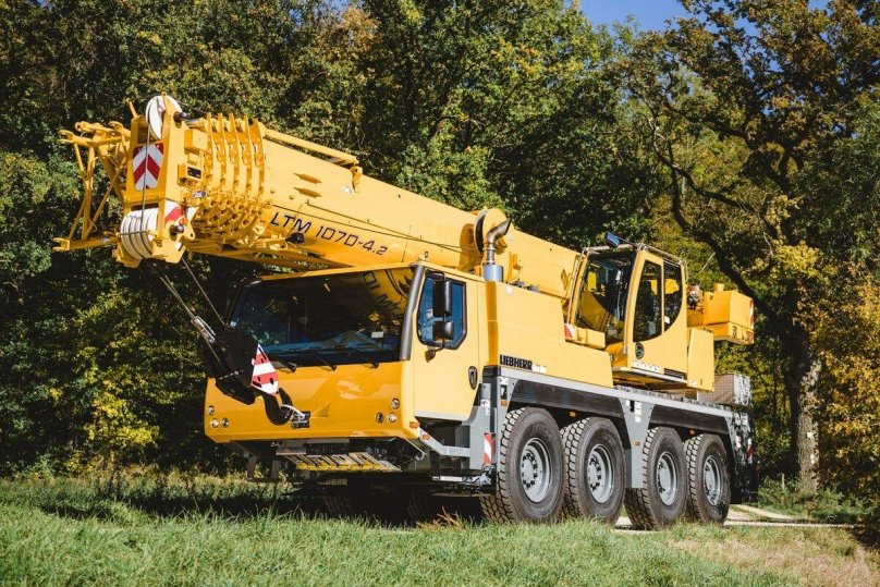 Liebherr LTM 1070-4.2