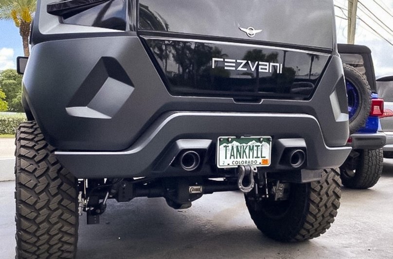 Машина Rezvani Tank