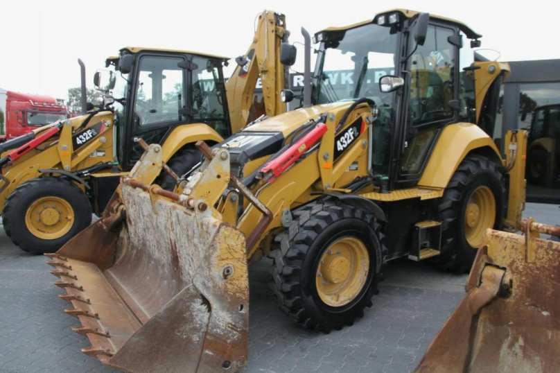 Катерпиллер 432 f