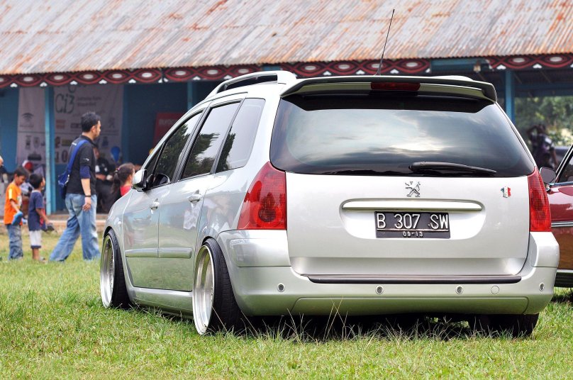 Peugeot 307 SW универсал