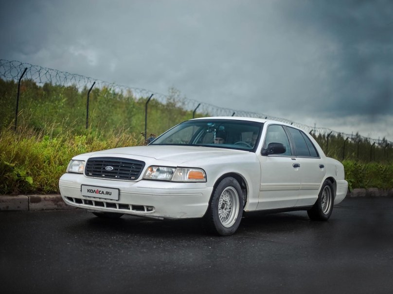 Форд Краун Виктория