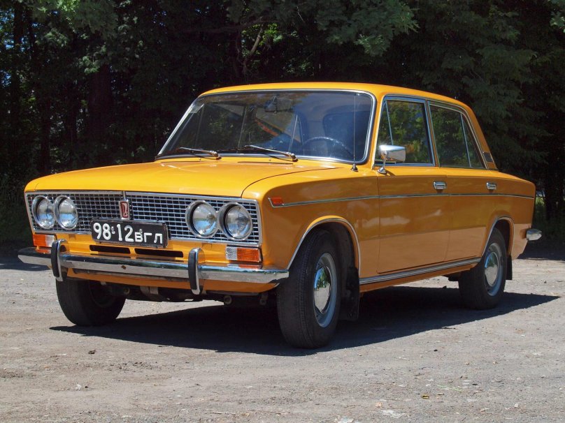 ВАЗ 2103 охра золотистая