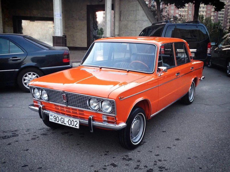 ВАЗ 2103 оранжевая