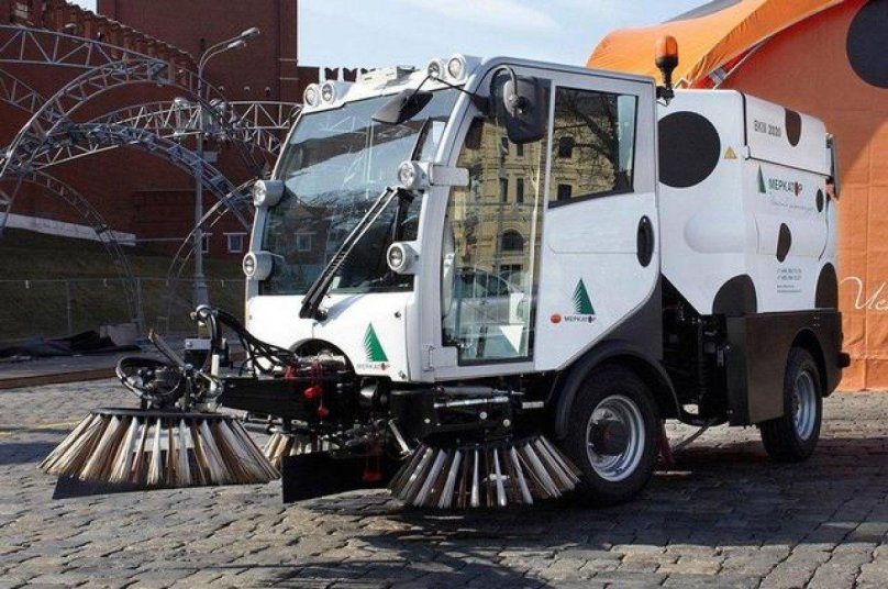 Подметально-вакуумная машина ВКМ-2020