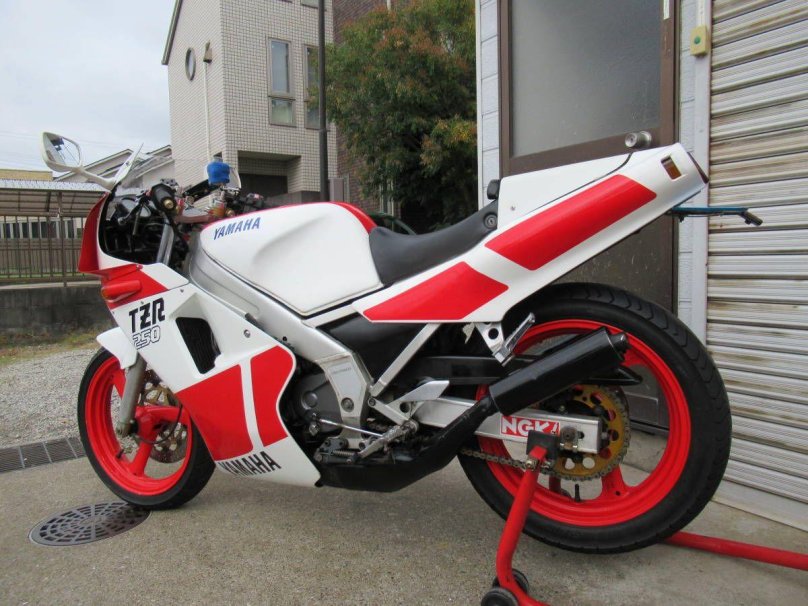 MTT Turbine Superbike y2k