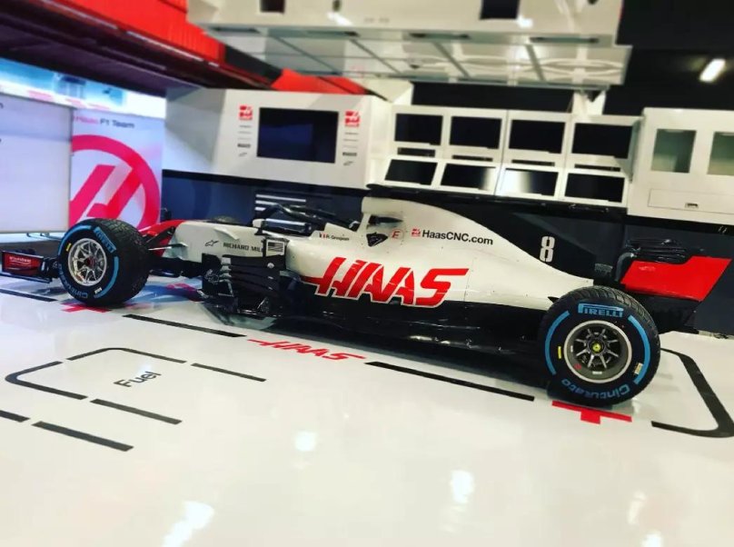 Haas VF-18