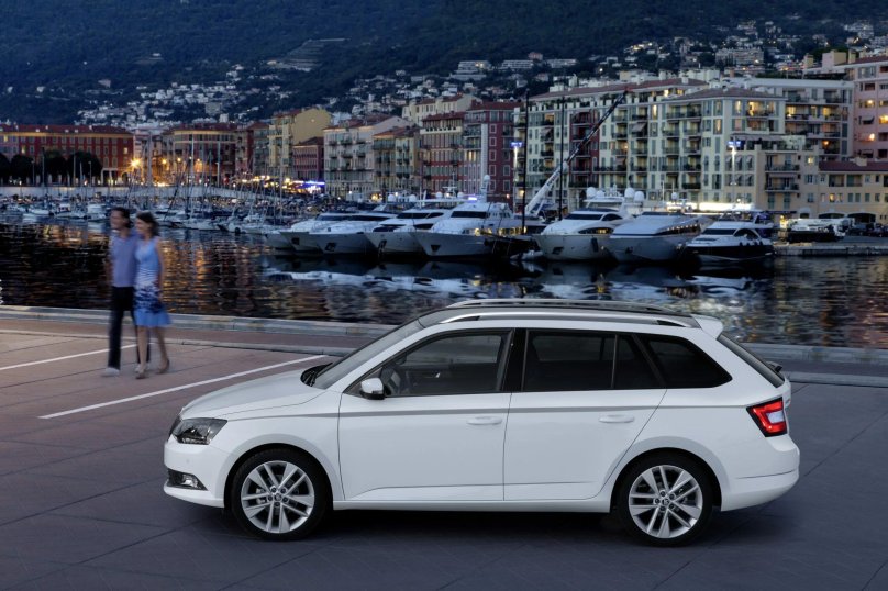 Шкода Фабия Комби 2015