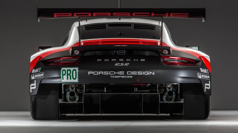Порше 911 RSR