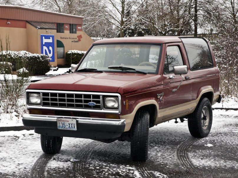 Ford Bronco 2