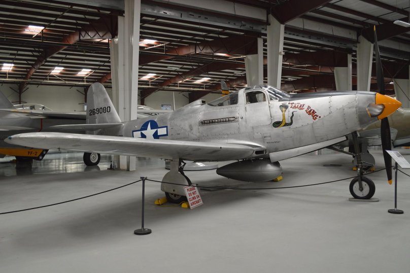 Самолет Кингкобра