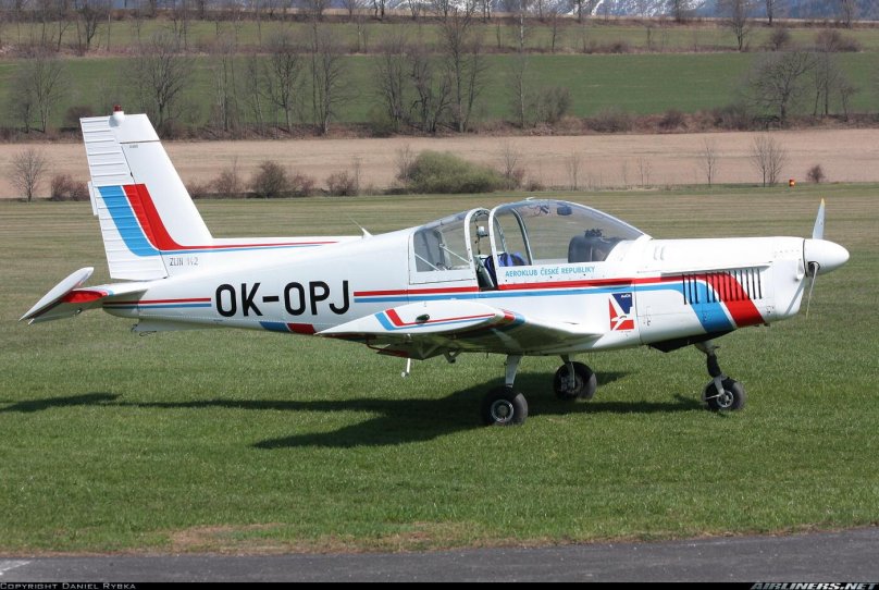 Zlin z-142 Military