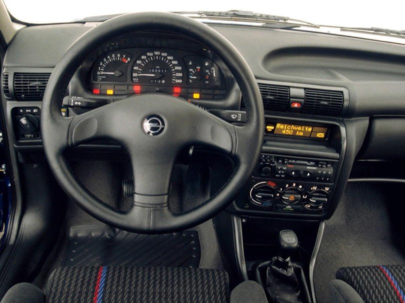 Opel Astra f 1995 салон
