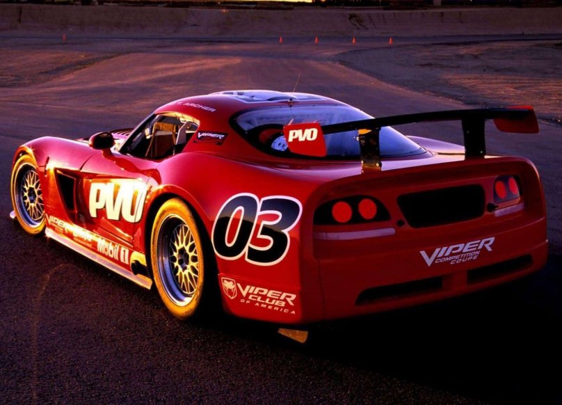 Гоночный Додж Вайпер