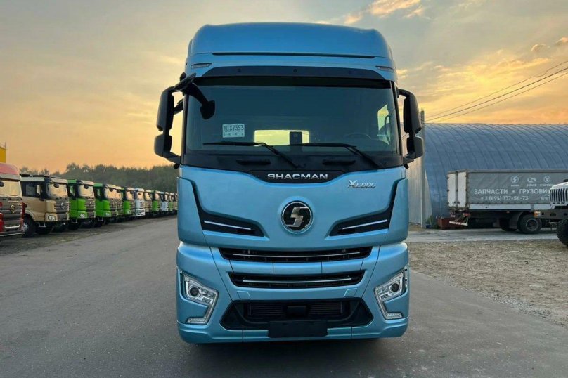 Шакман 6000 тягач