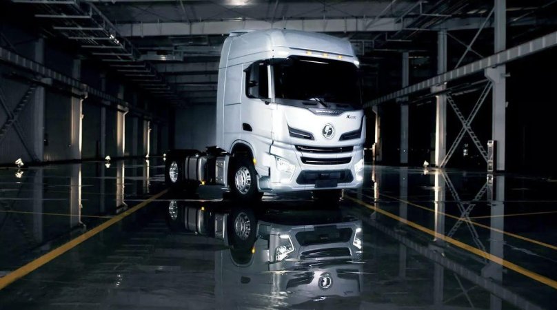 Шакман 6000 тягач